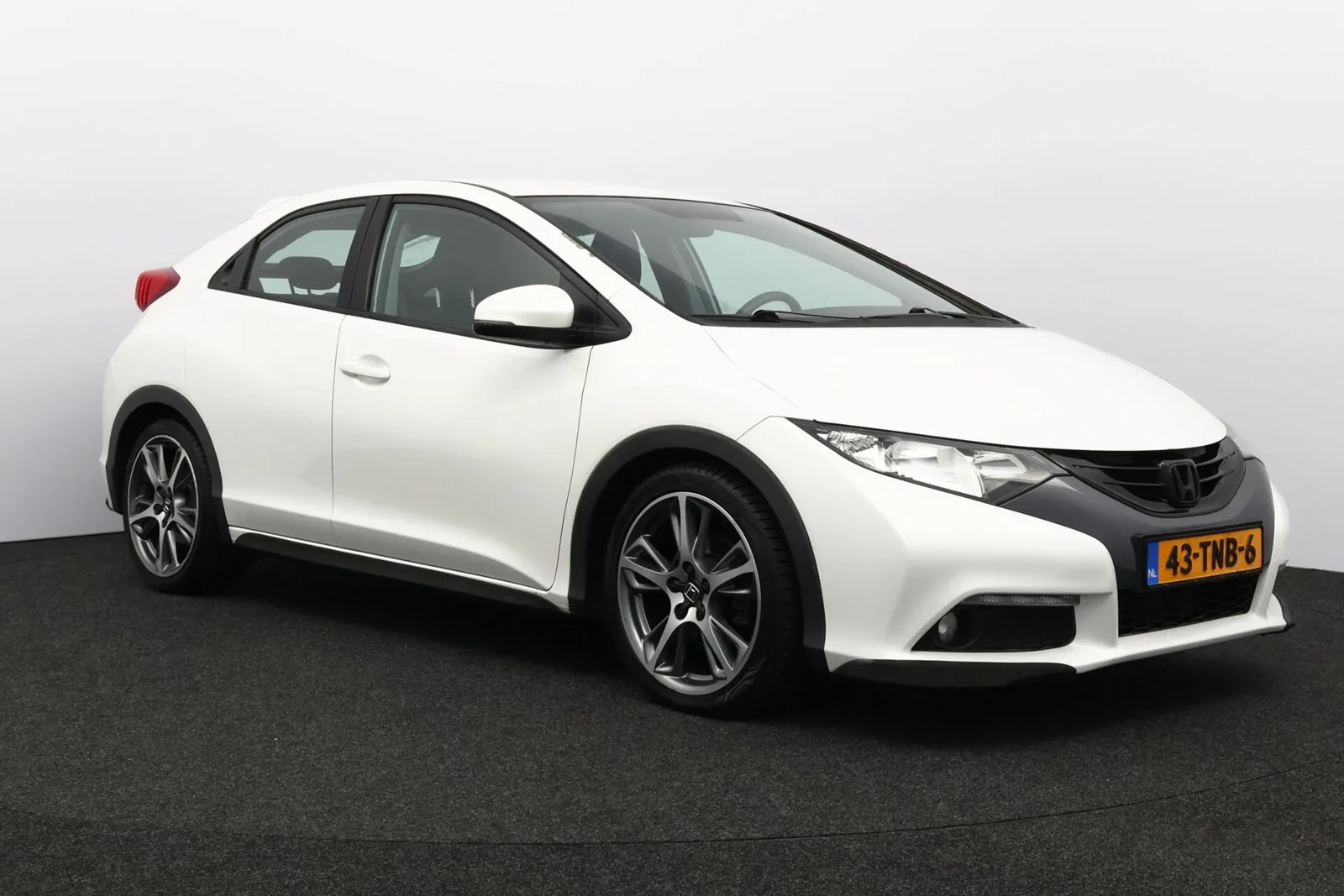 Honda Civic (2012) — foto 1