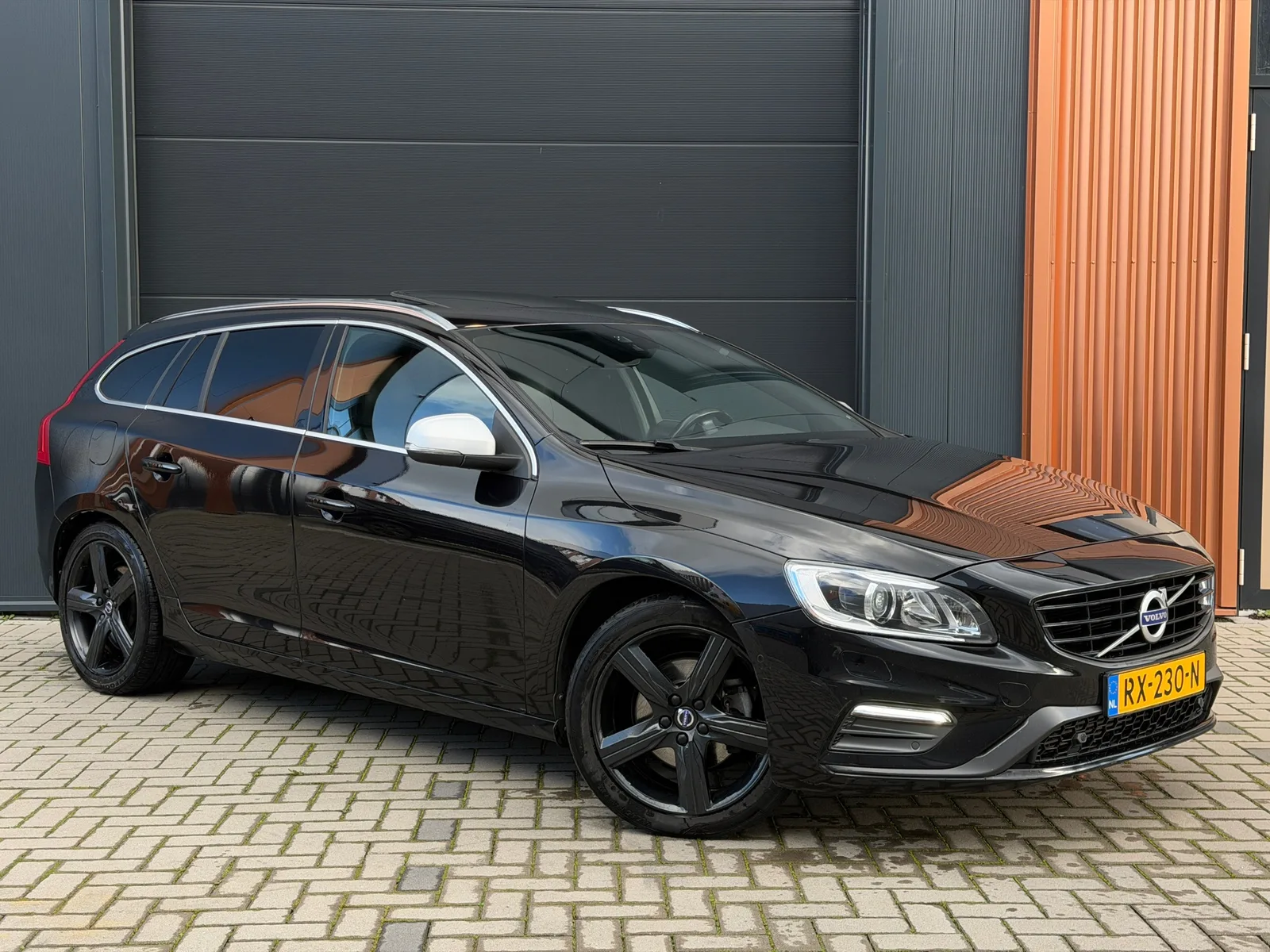 Volvo V60 (2018) — foto 1