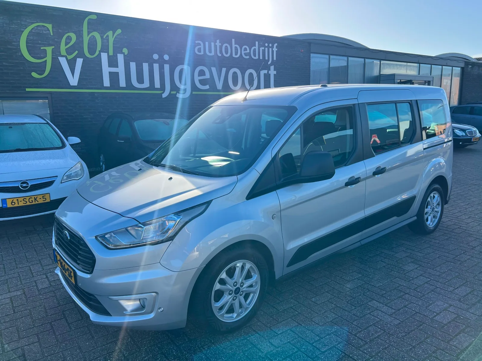 Ford Tourneo Connect (2020) — foto 1
