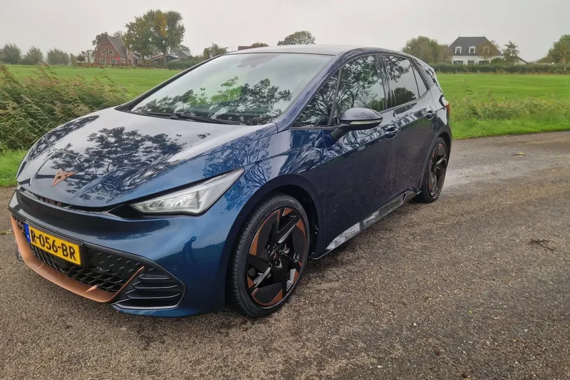 CUPRA Born (2021)