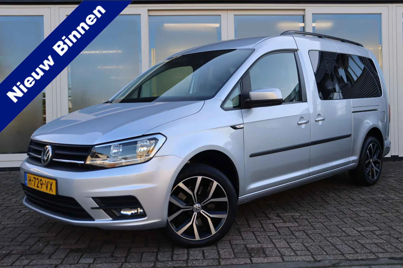 Volkswagen Caddy (2017) — foto 1
