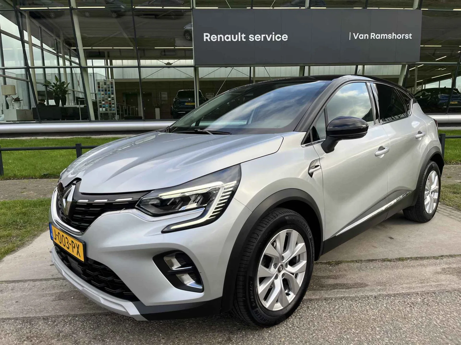 Renault Captur (2020) — foto 1