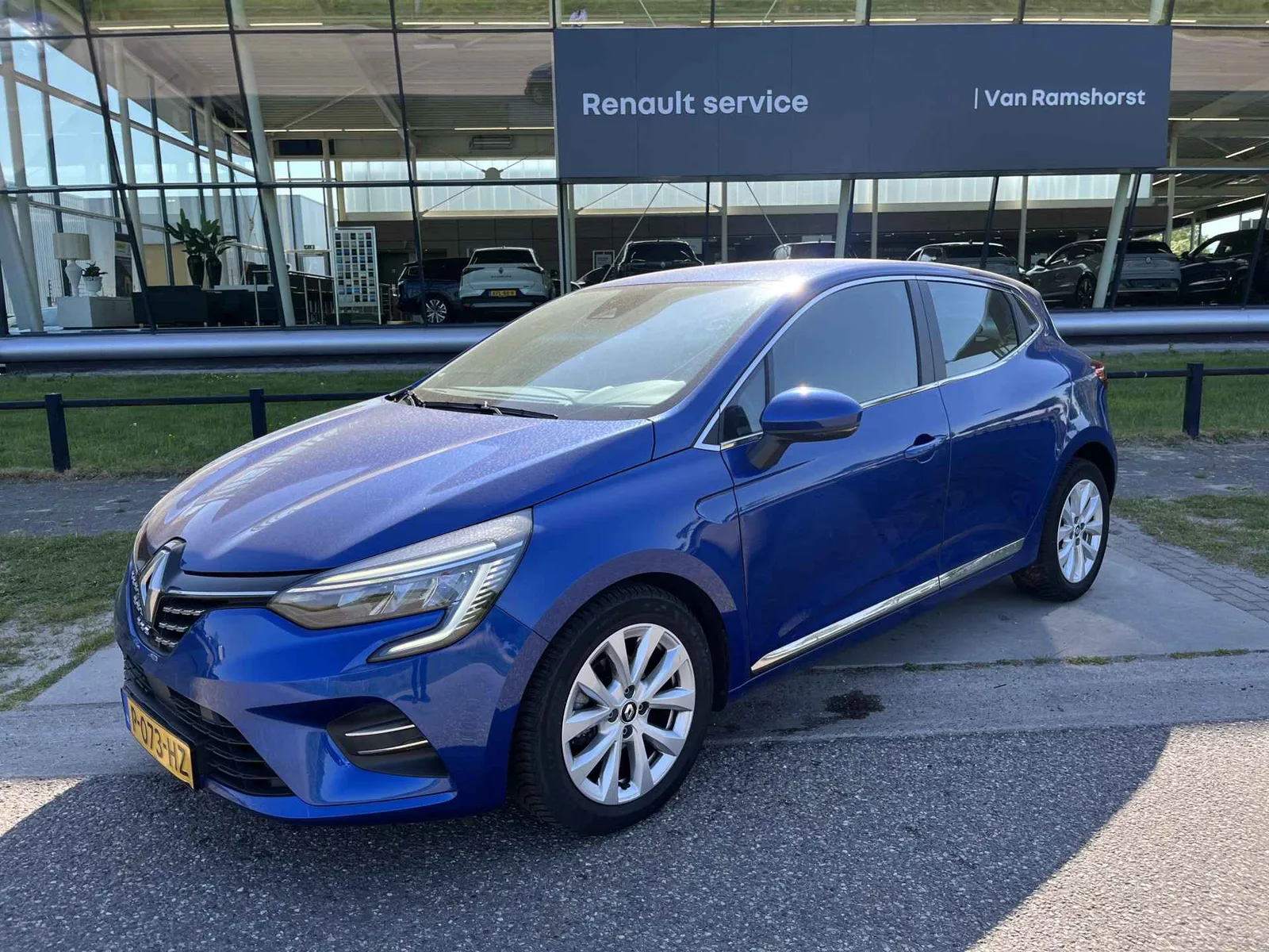Renault Clio (2022) — foto 1