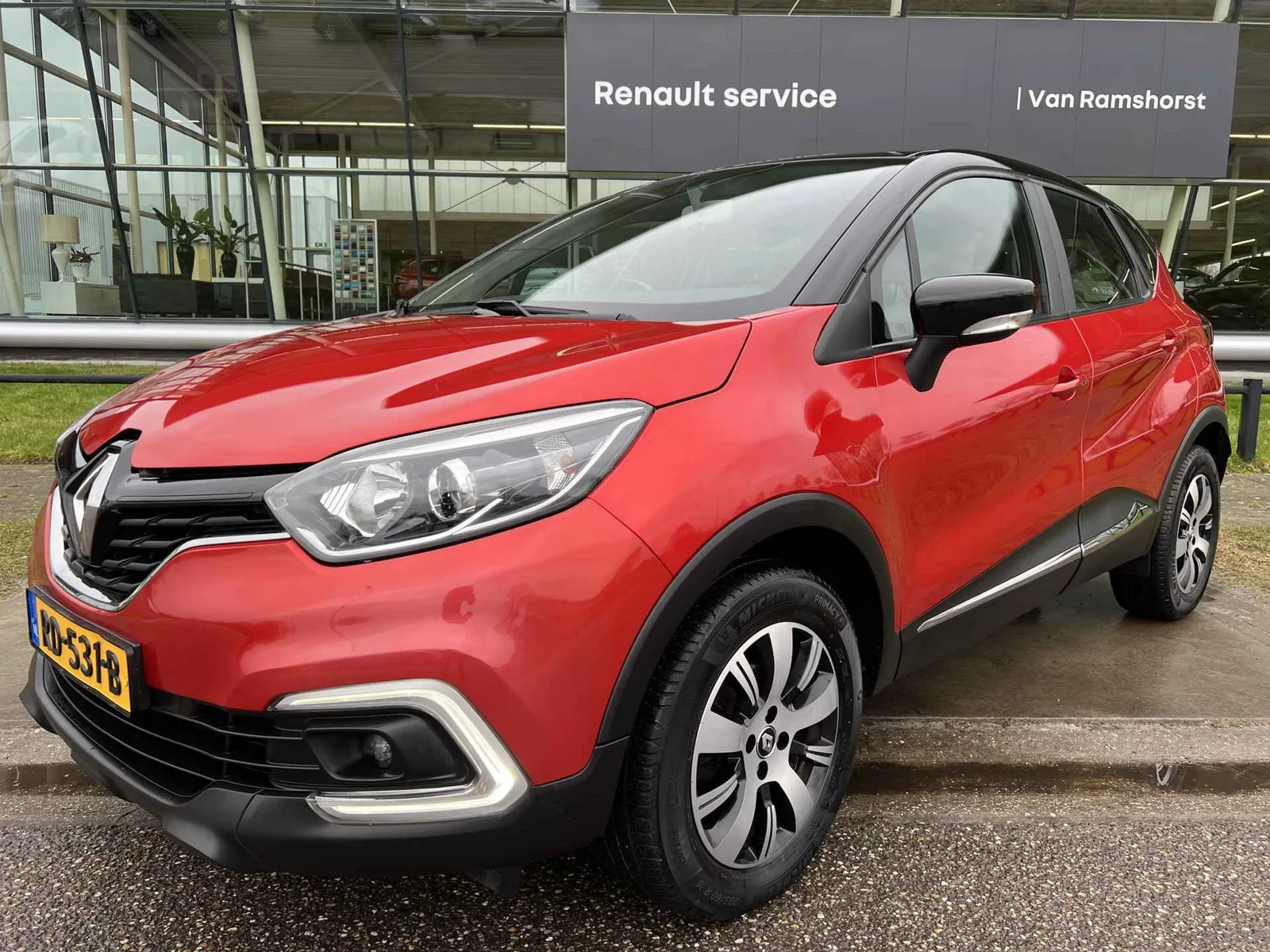 Renault Captur (2017) — foto 1