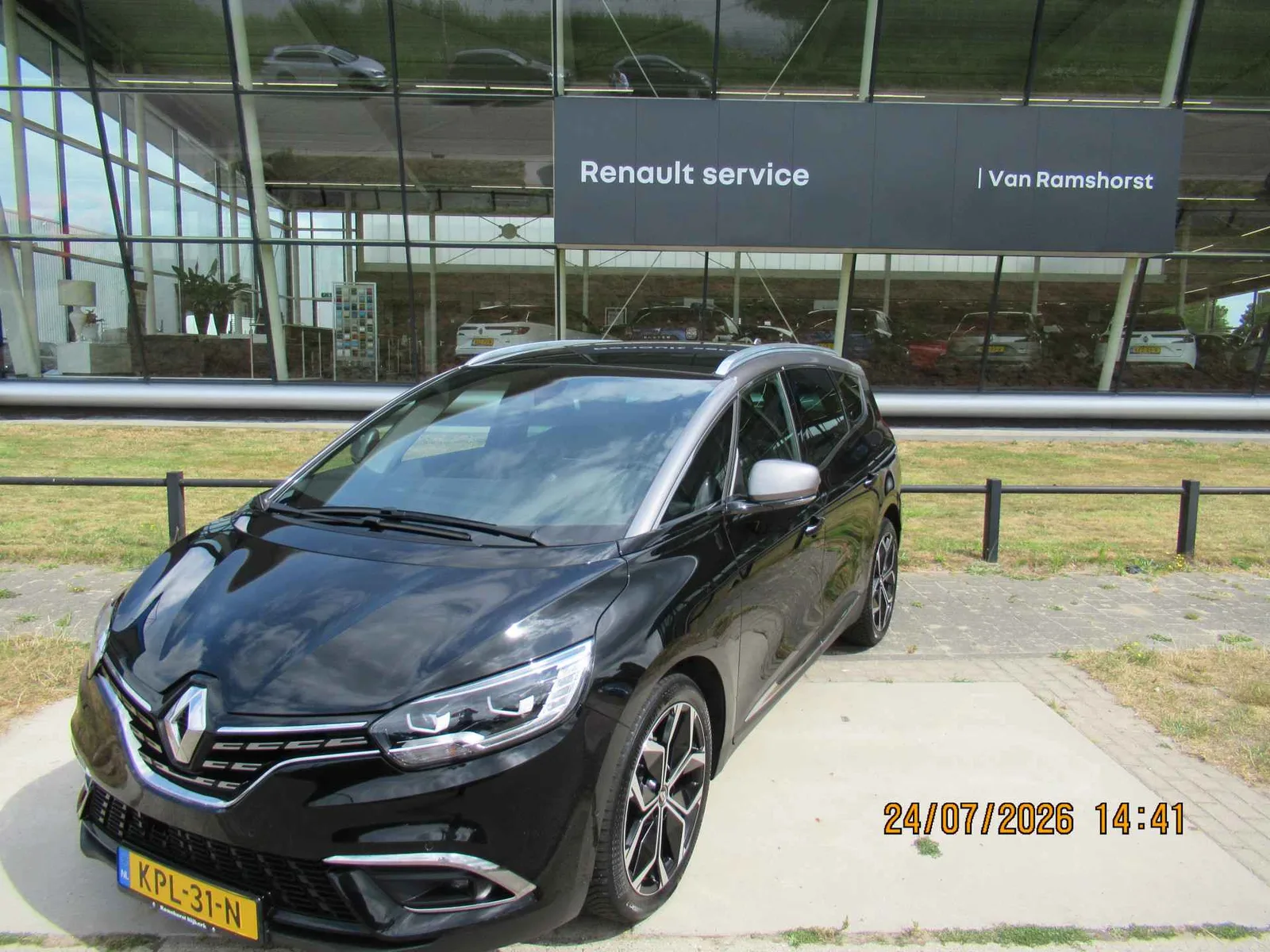 Renault Grand Scénic (2022) — foto 1