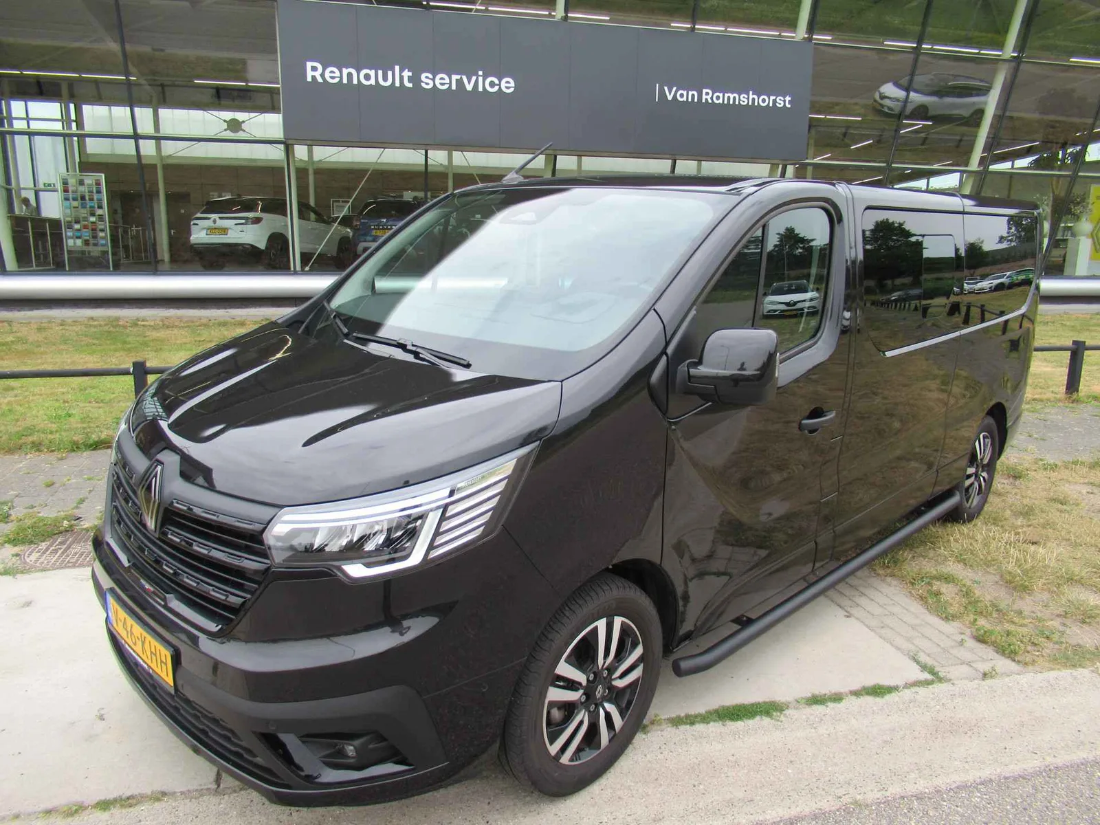 Renault Trafic (2024) — foto 1