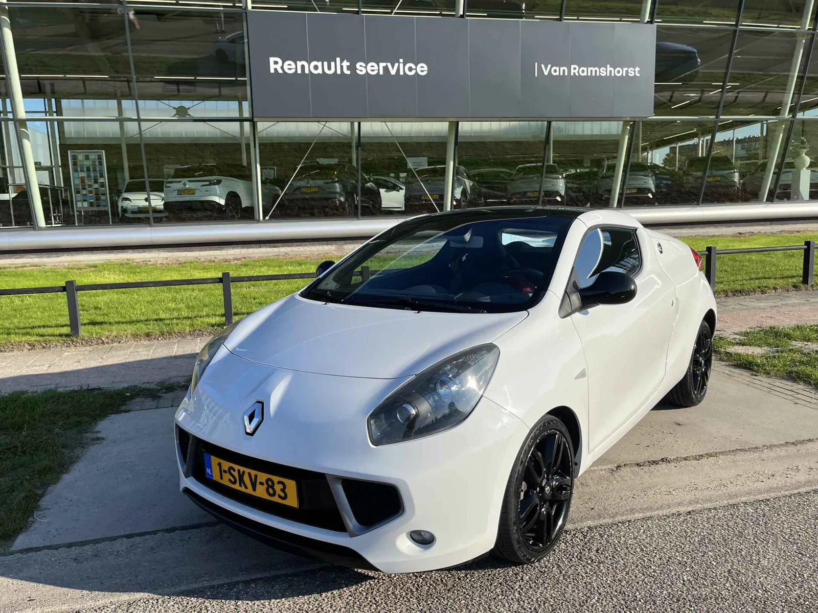 Renault Wind (2010) — foto 1