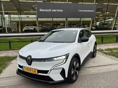 Renault Mégane E-Tech (2023) — foto 1