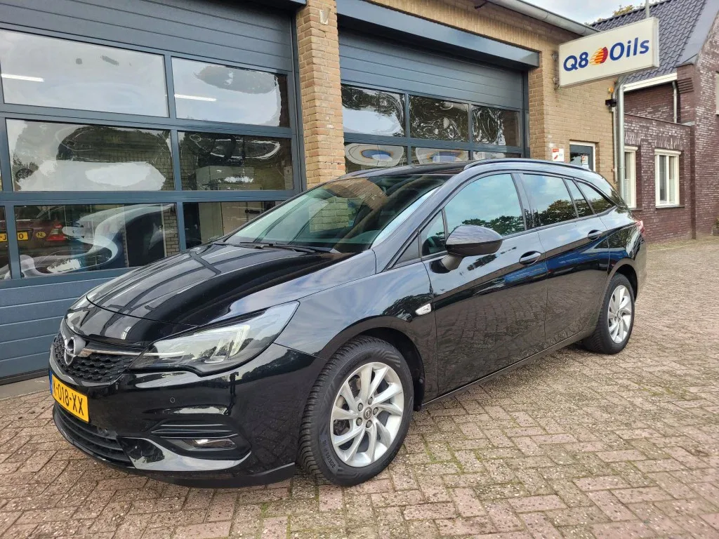 Opel Astra (2021) — foto 1