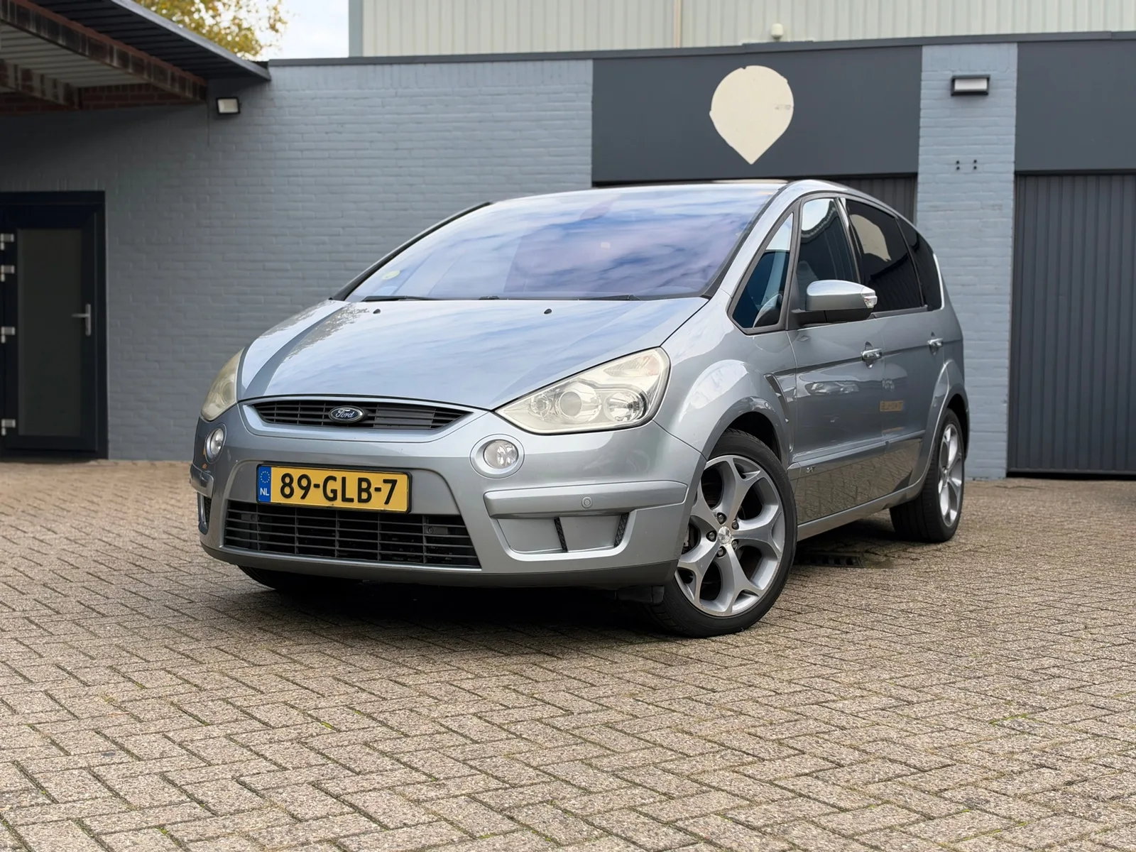 Ford S-Max (2008) — foto 1