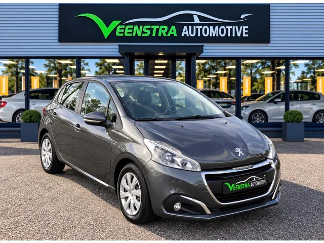 Peugeot 208 (2015) — foto 1