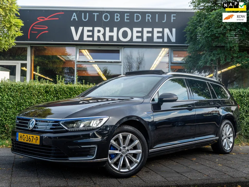 Volkswagen Passat (2015) — foto 1