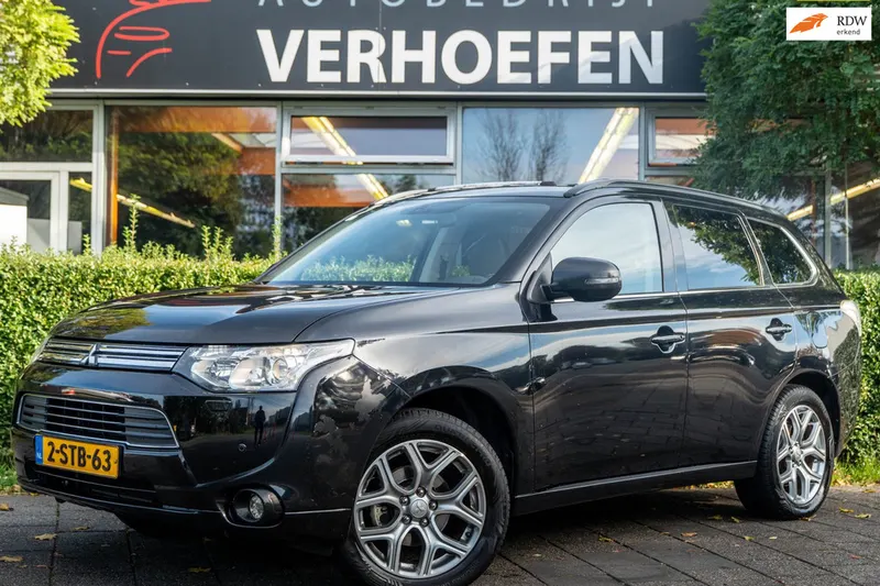 Mitsubishi Outlander (2013)