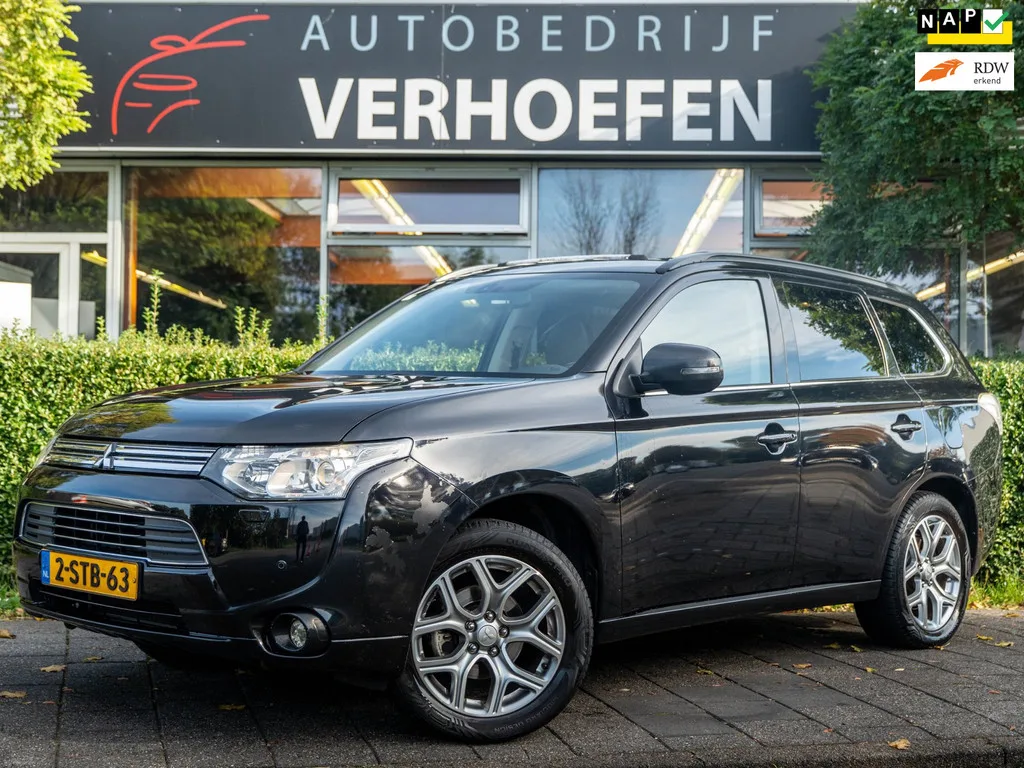 Mitsubishi Outlander (2013) — foto 1