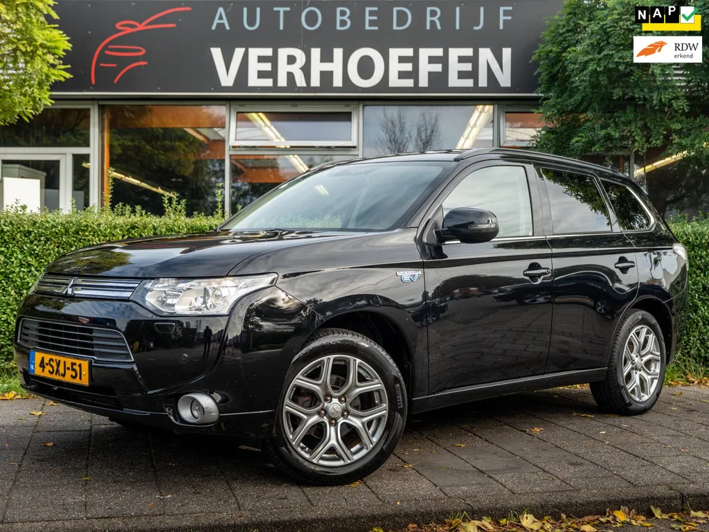Mitsubishi Outlander (2013) — foto 1