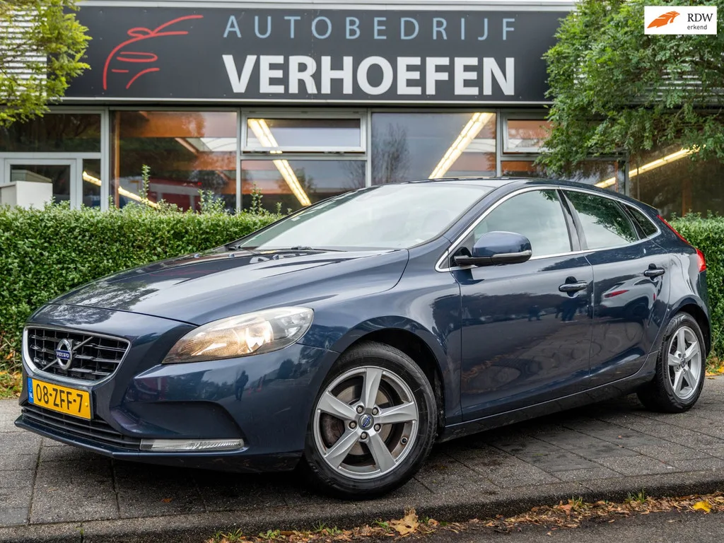 Volvo V40 (2012) — foto 1