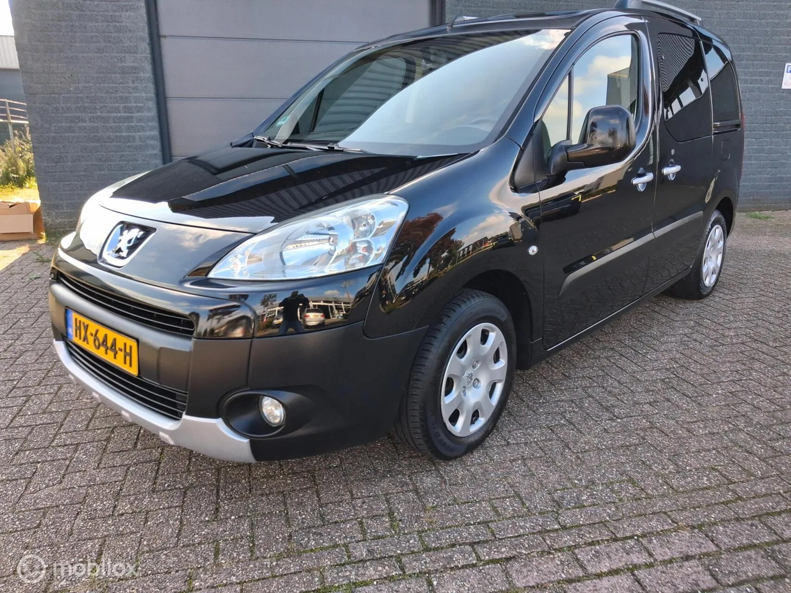 Peugeot Partner (2010) — foto 1