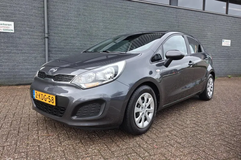 Kia Rio (2013)