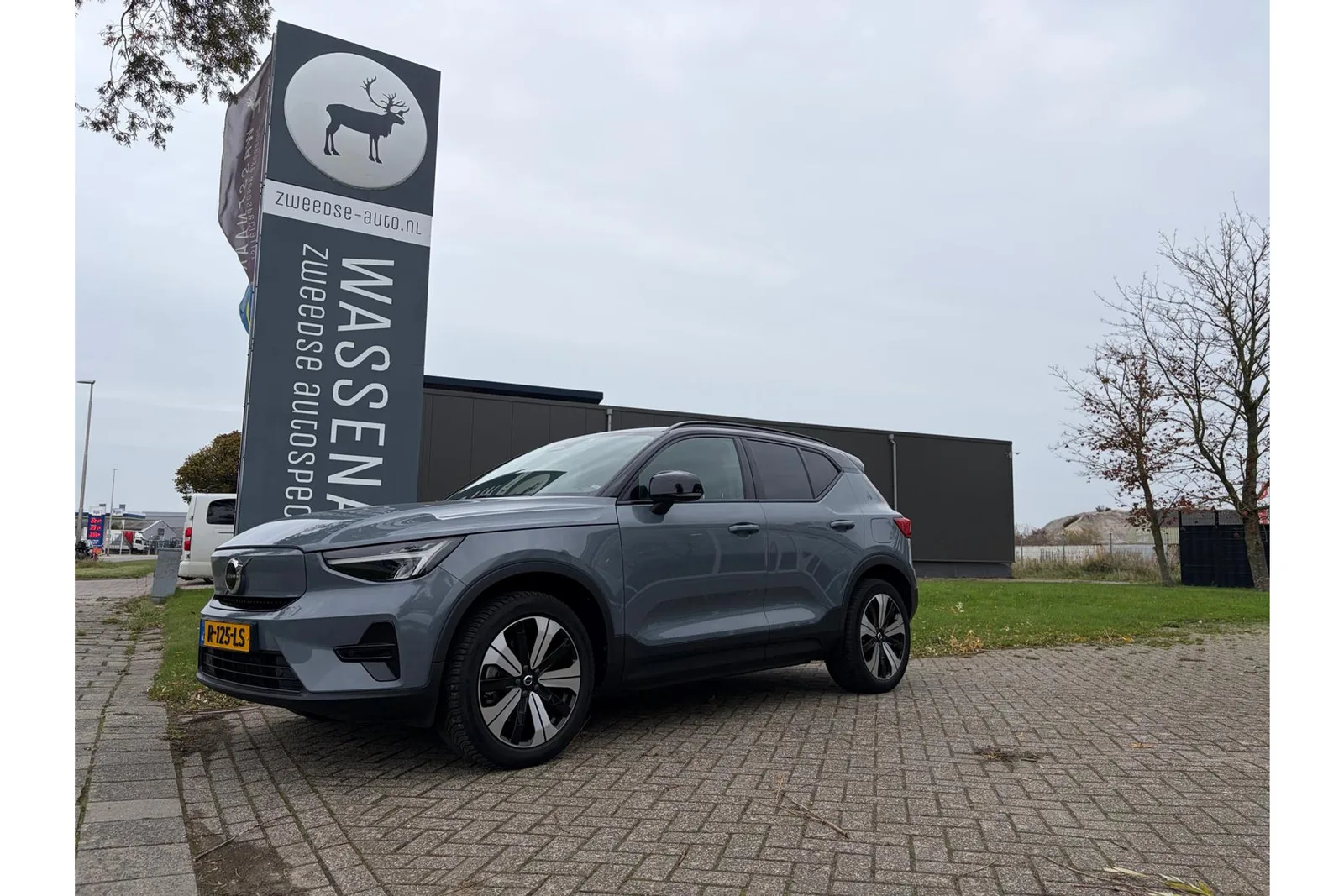 Volvo XC40 (2022) — foto 1