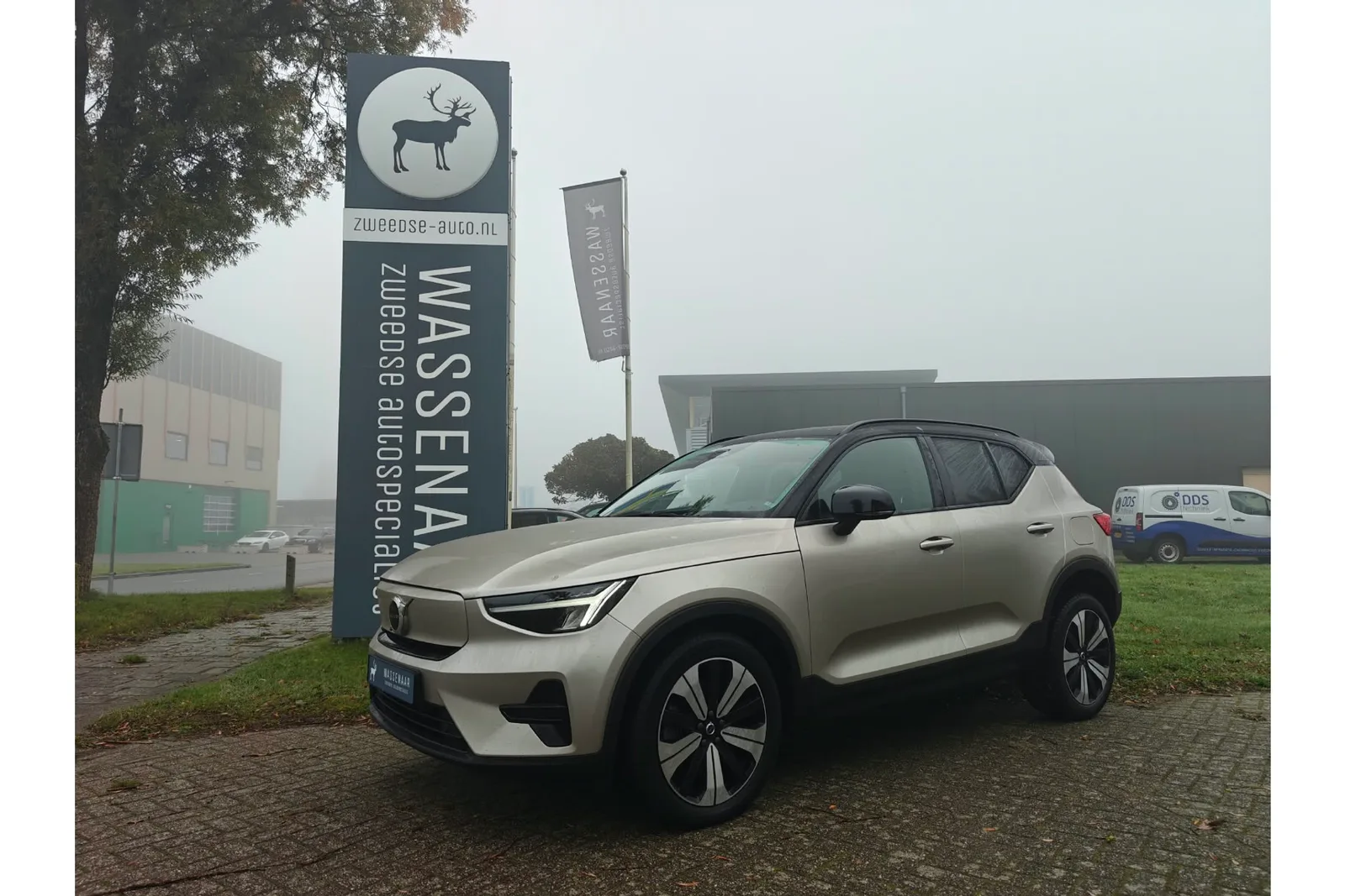 Volvo XC40 (2023) — foto 1