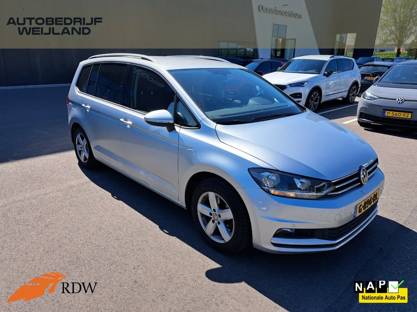 Volkswagen Touran (2019) — foto 1