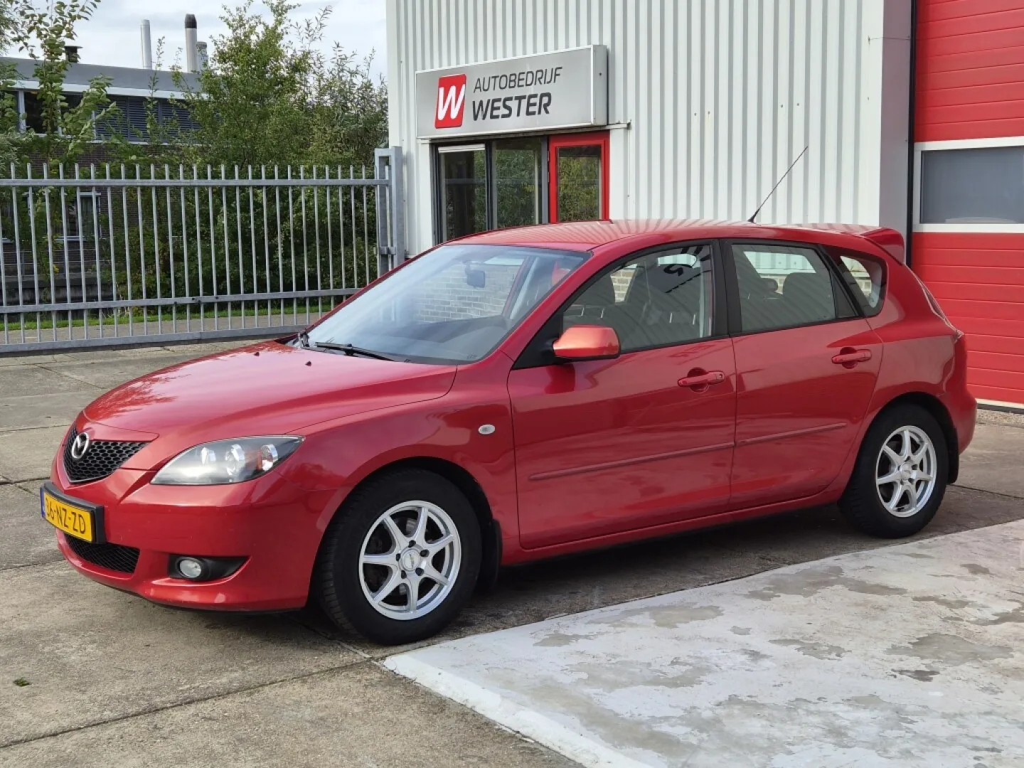 Mazda 3 (2004) — foto 1