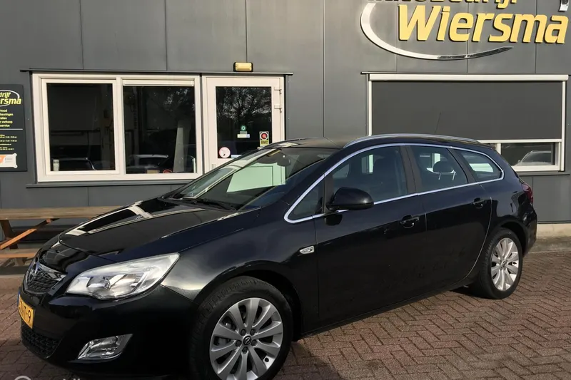 Opel Astra (2013)