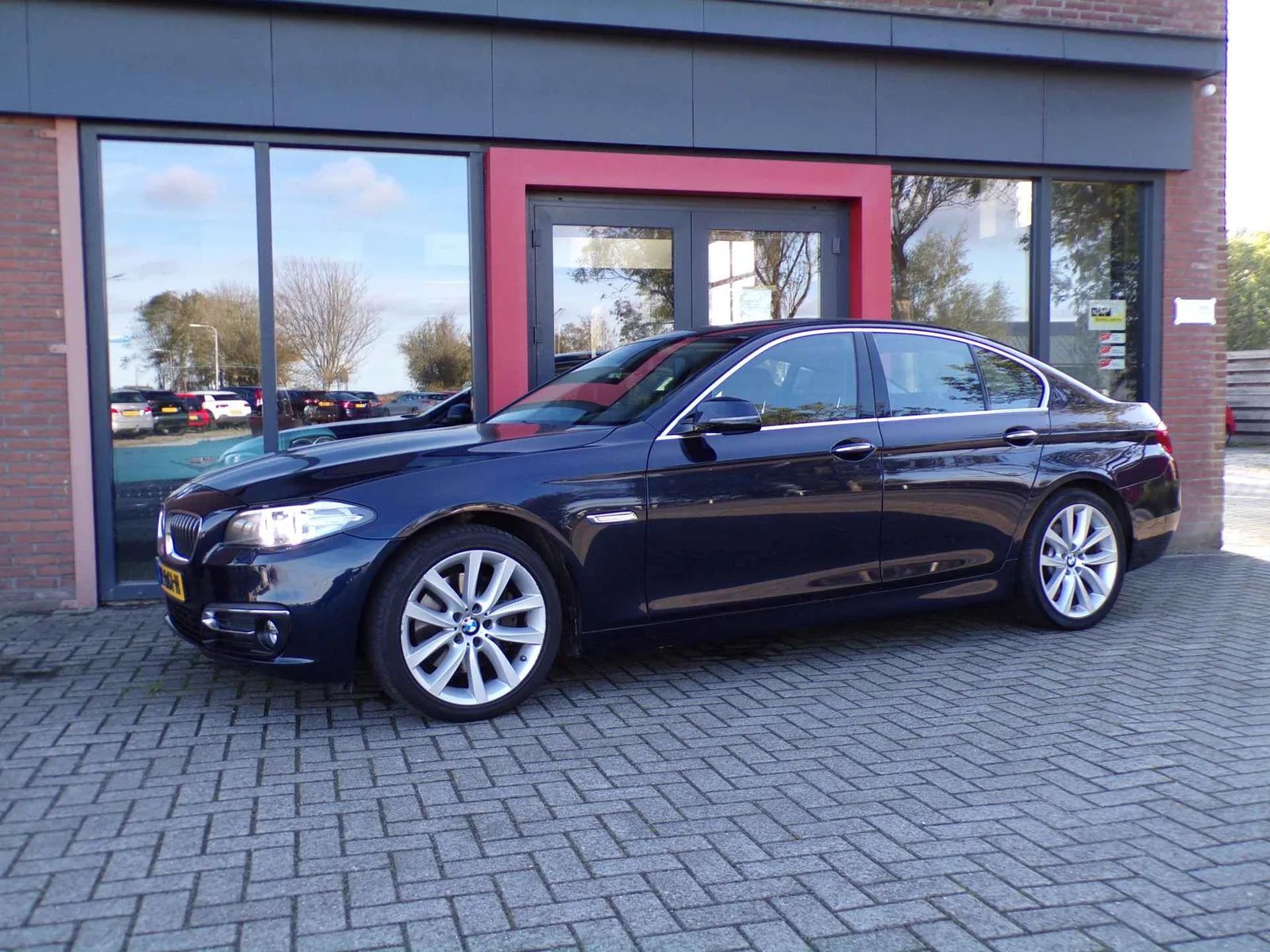 BMW 5-Serie (2016) — foto 1