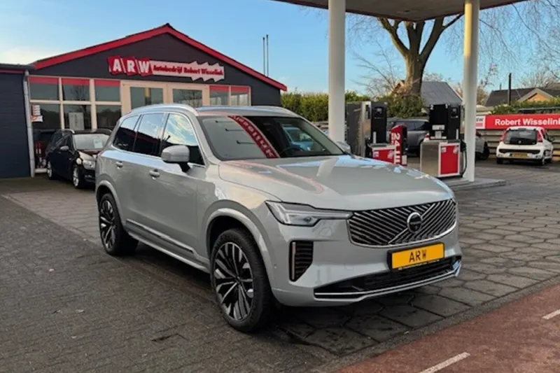 Volvo XC90 (2025)