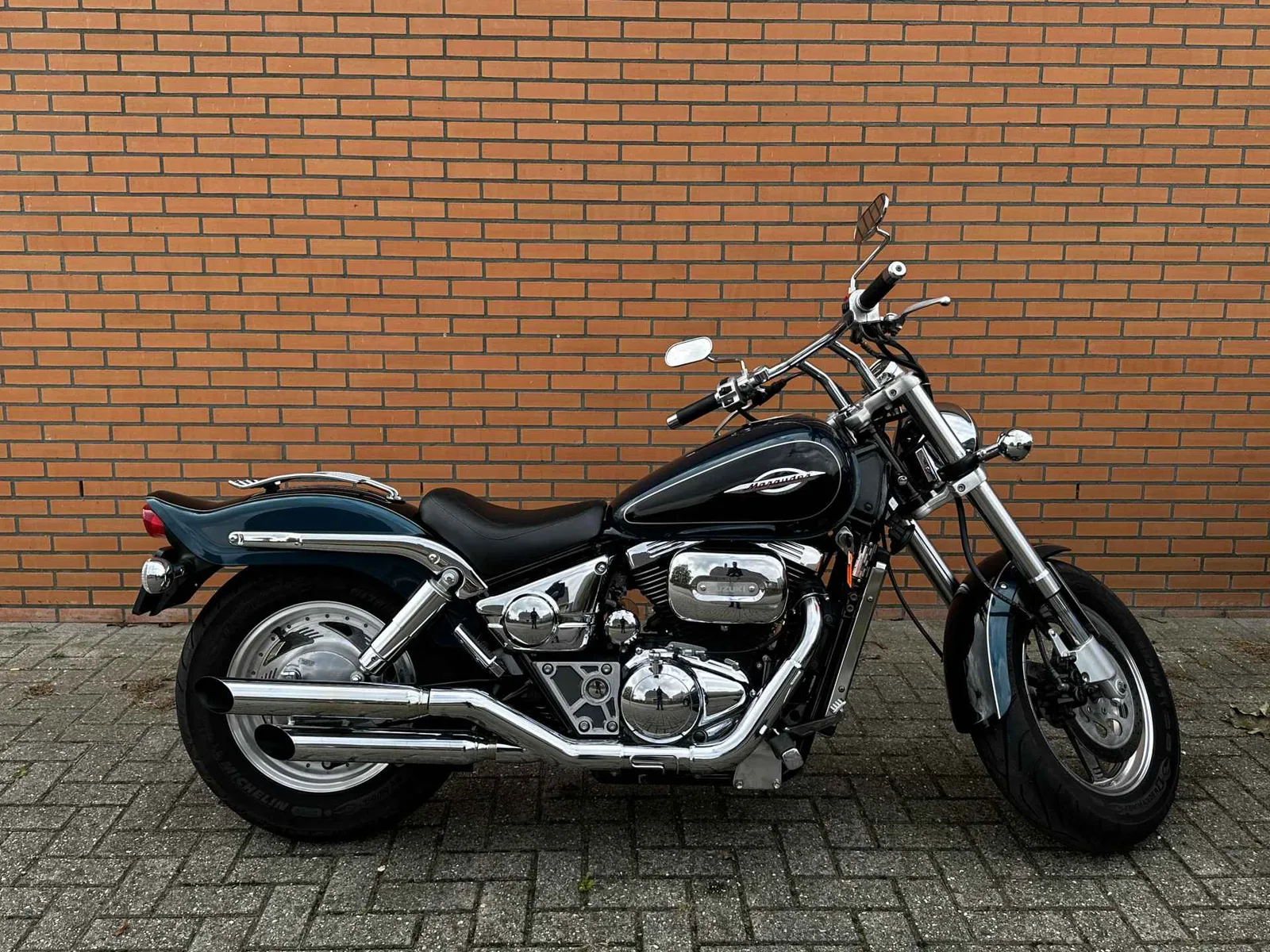 Suzuki VZ 800 Marauder (1997) — foto 1