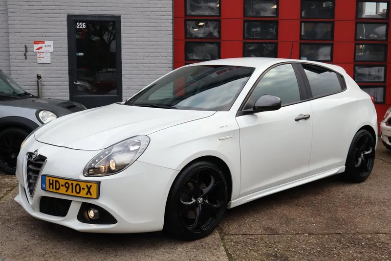 Alfa Romeo Giulietta (2015)