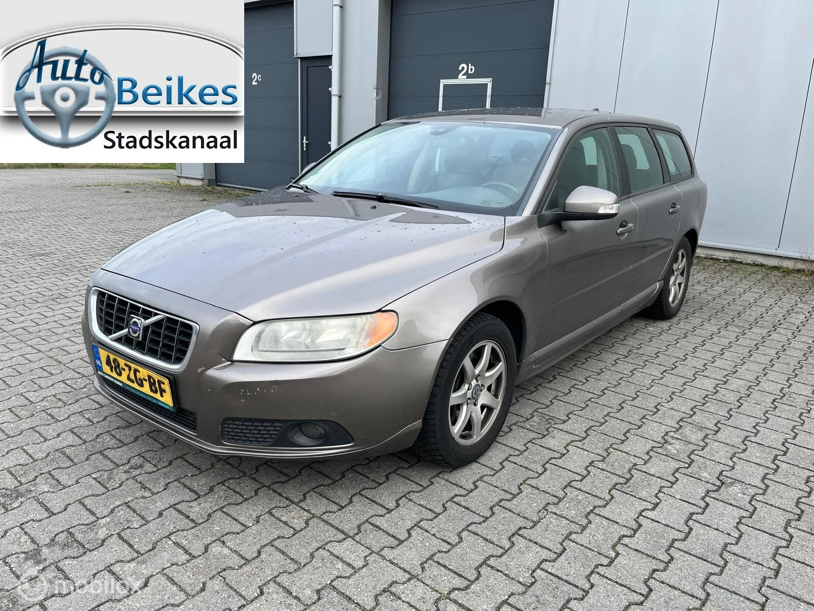 Volvo V70 (2008) — foto 1