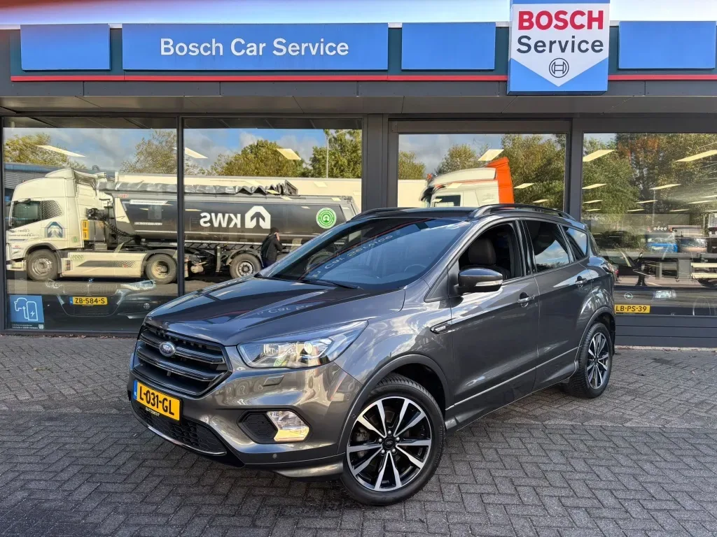 Ford Kuga (2017) — foto 1