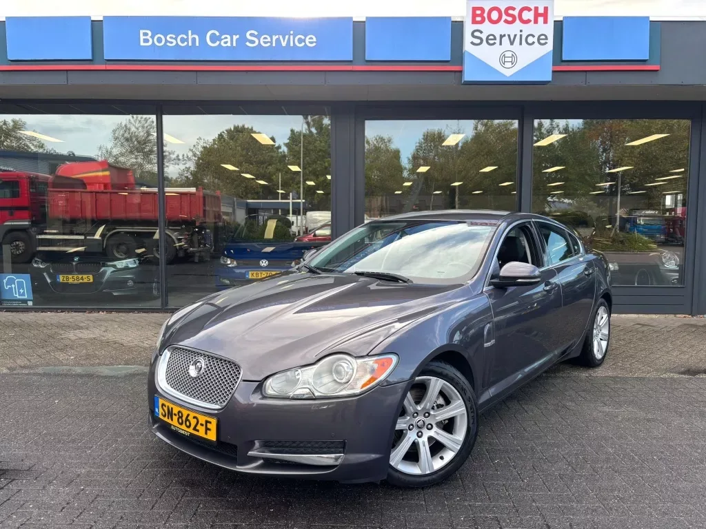 Jaguar XF (2009) — foto 1
