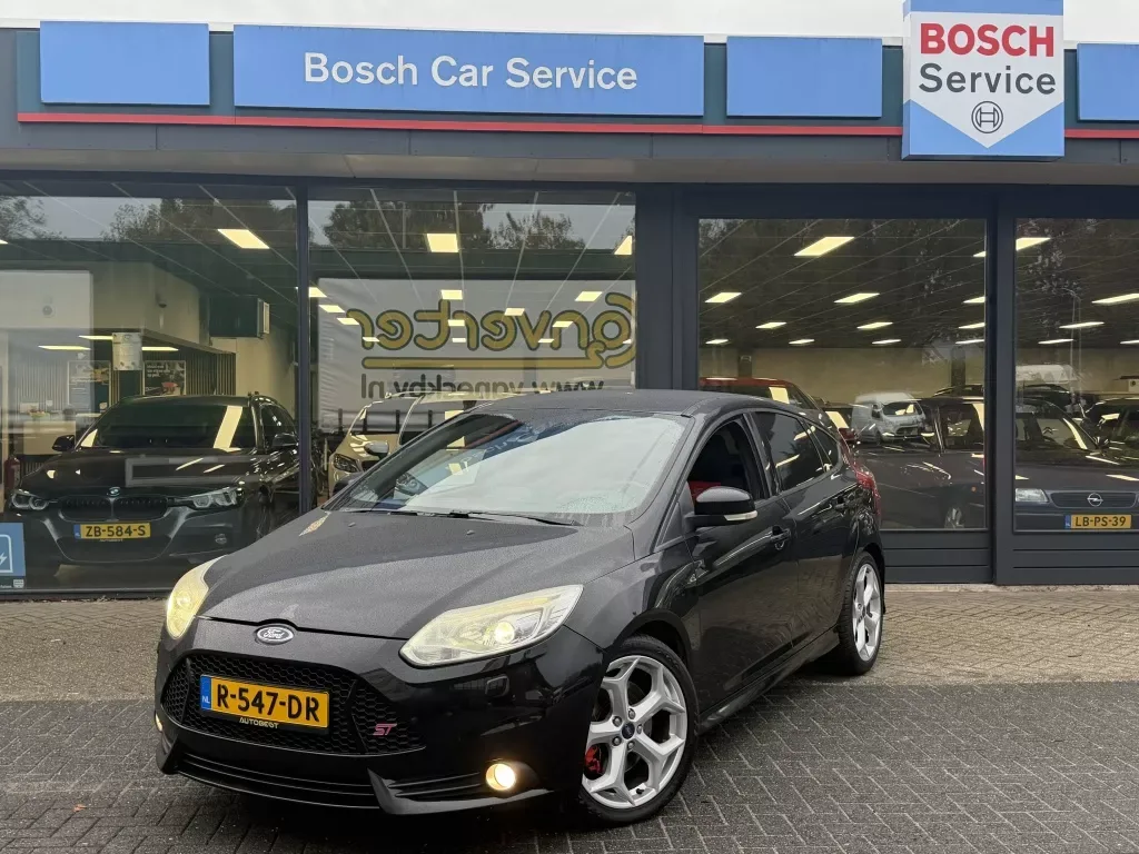 Ford Focus (2012) — foto 1