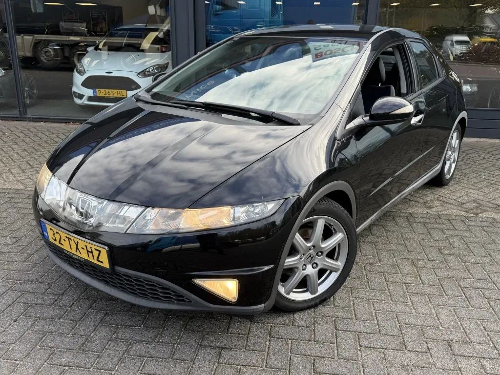 Honda Civic (2007) — foto 1