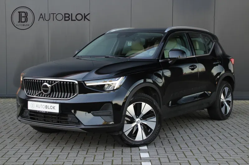 Volvo XC40 (2022)