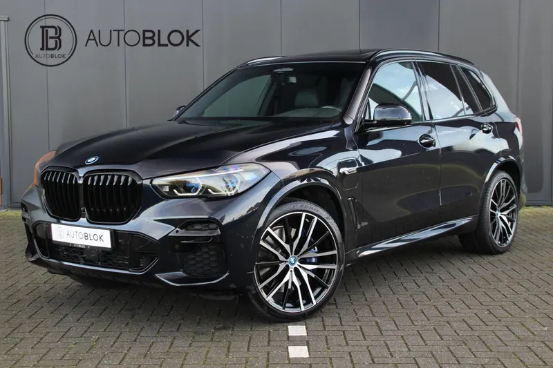BMW X5 (2022)