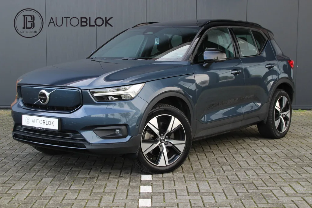Volvo XC40 (2022) — foto 1