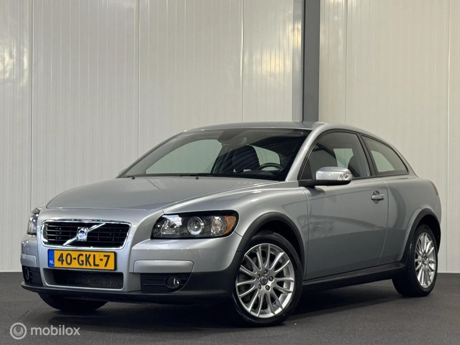 Volvo C30 (2008) — foto 1
