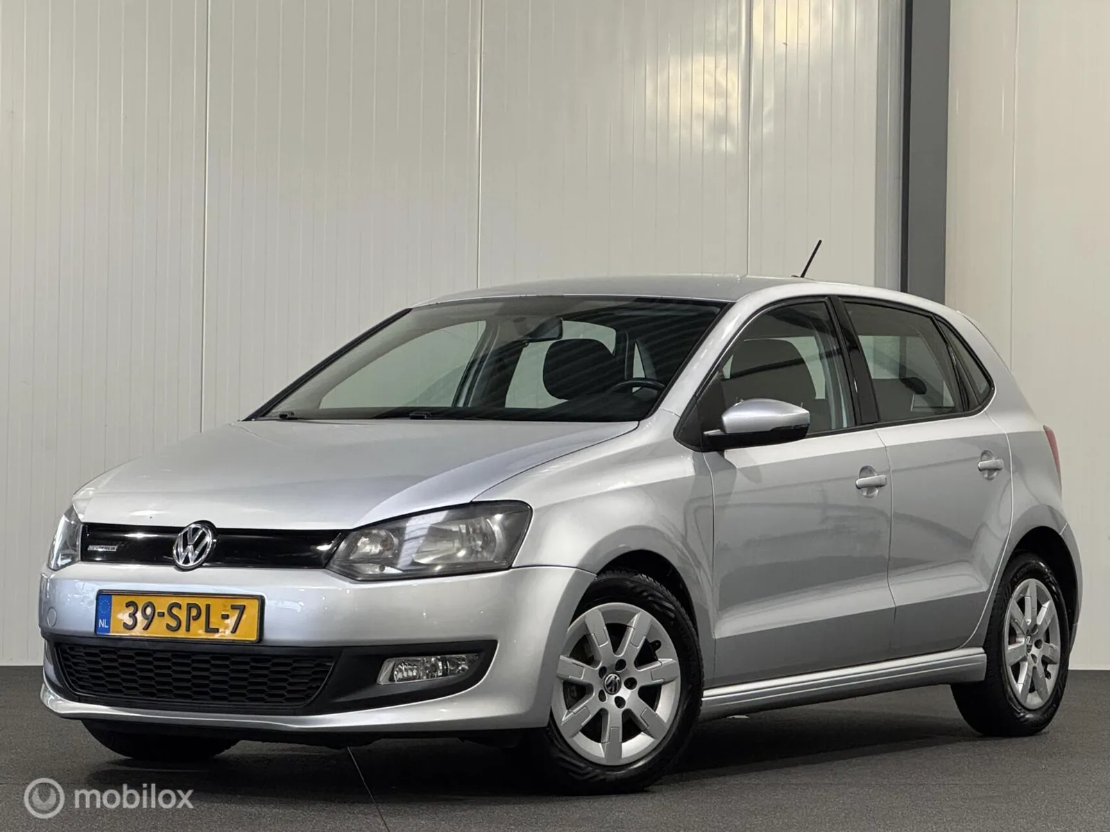 Volkswagen Polo (2011) — foto 1