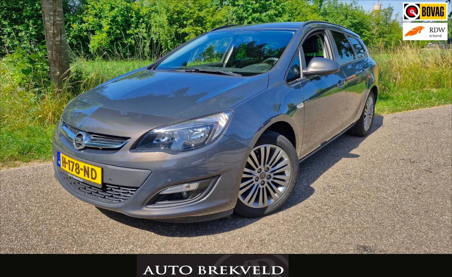 Opel Astra (2014) — foto 1