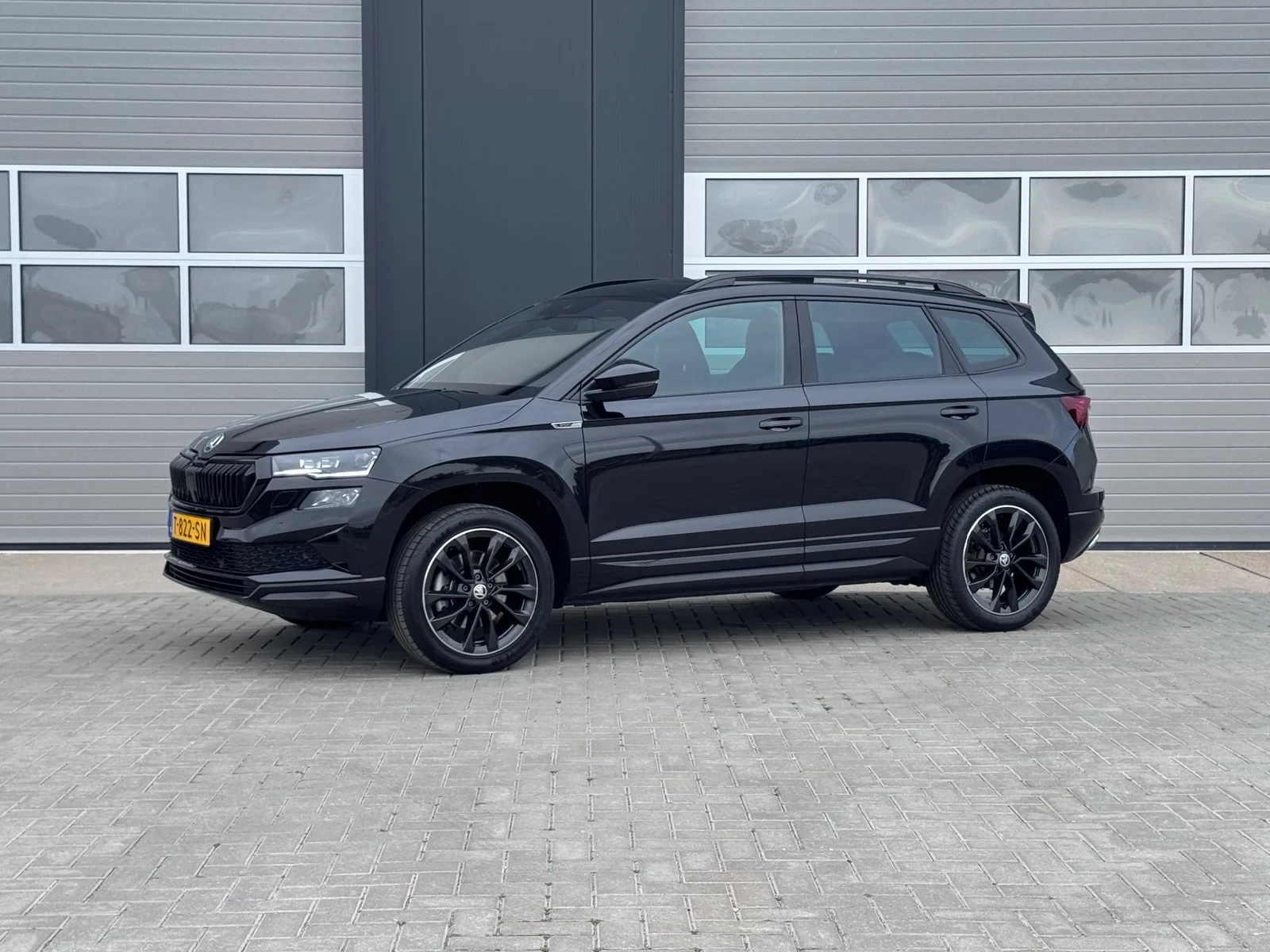 Škoda Karoq (2023) — foto 1