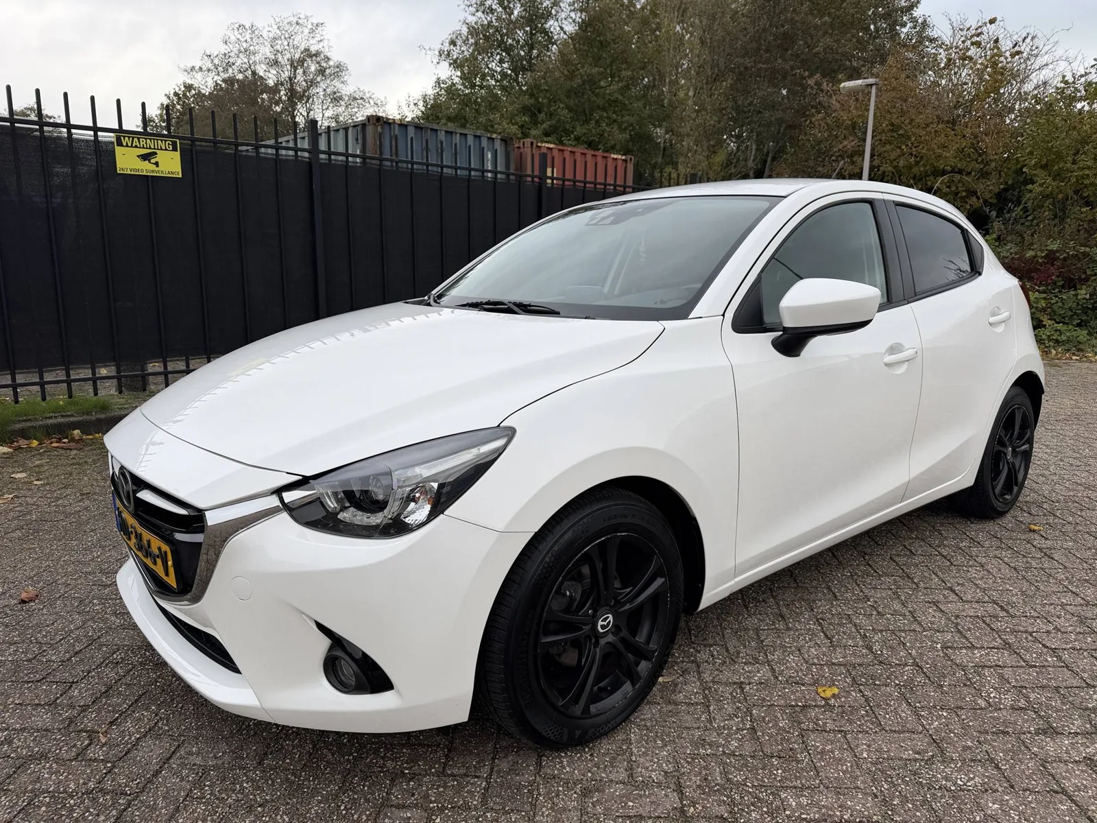 Mazda 2 (2015) — foto 1