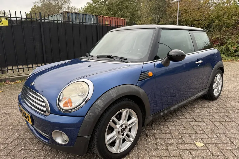 MINI One (2008)