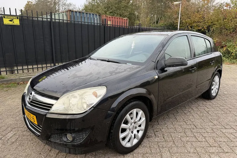 Opel Astra (2009)