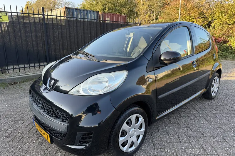 Peugeot 107 (2010)