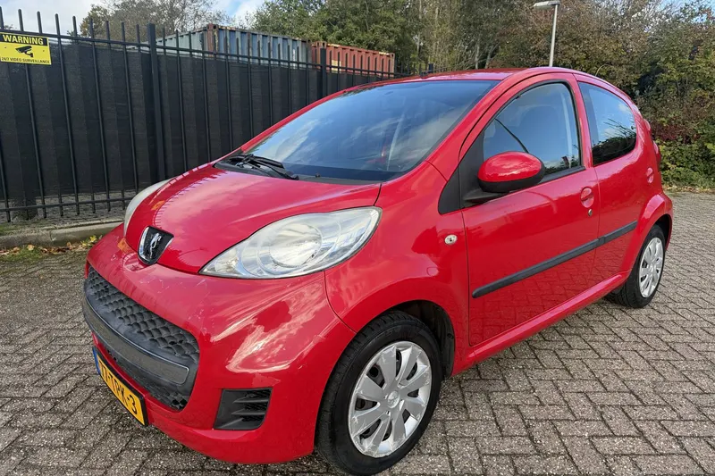 Peugeot 107 (2012)