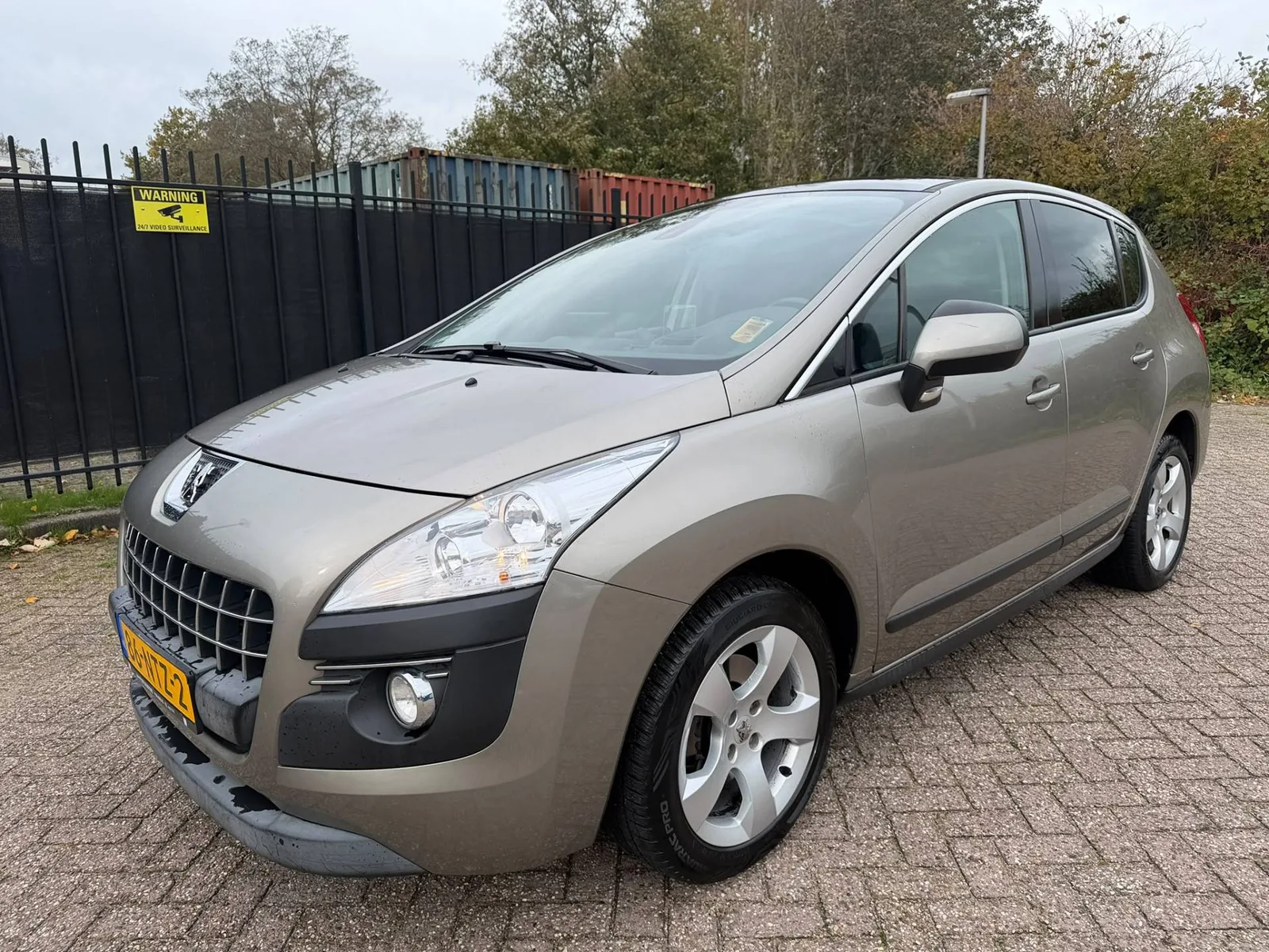 Peugeot 3008 (2010) — foto 1