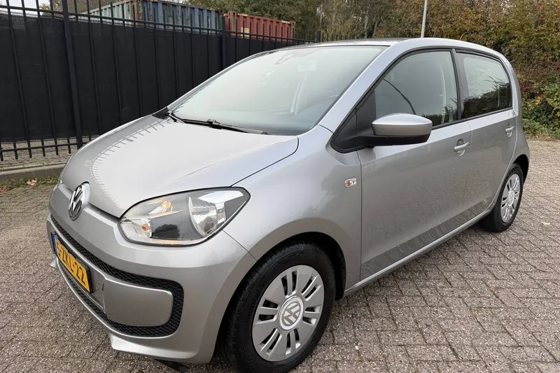 Volkswagen Up! (2015)